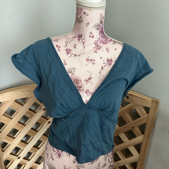 We The Free IVY TEE - Picture 2 of 4